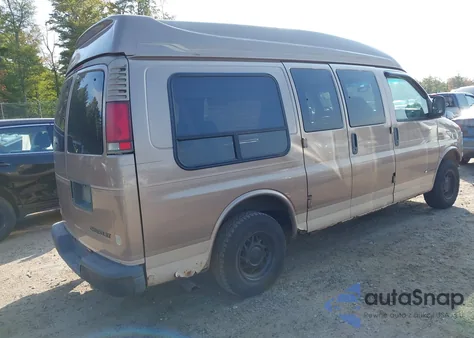 2001 Chevrolet Express Upfitter z USA, uszkodzony, nr VIN 1GBFG15R411115199